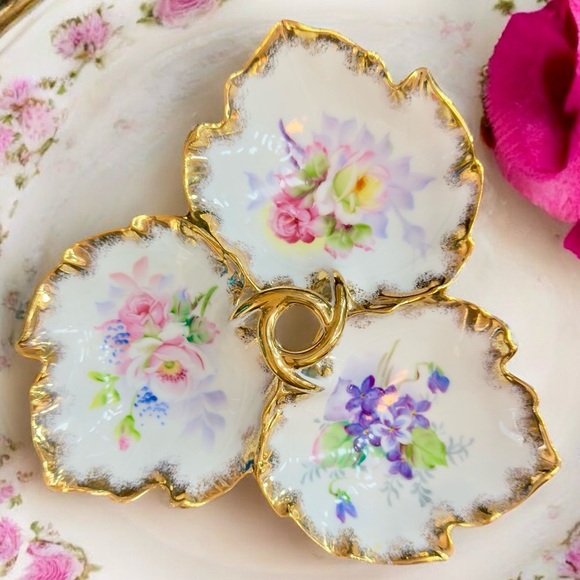 Rare Antique Japanese Porcelain Leaf Shaped Three Compartment Dish - Picture 6 of 8